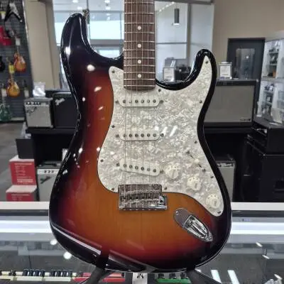 American Standard Stratocaster (2008-2012) 2
