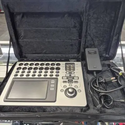 QSC - TOUCHMIX-16 2