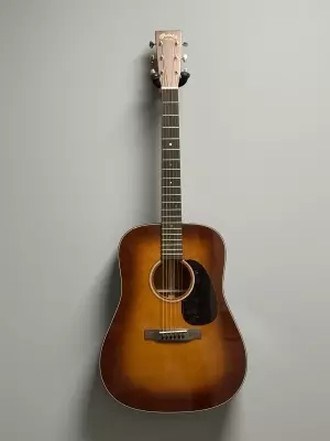 Store Special Product - Martin Guitars - D-18 AMBER V18