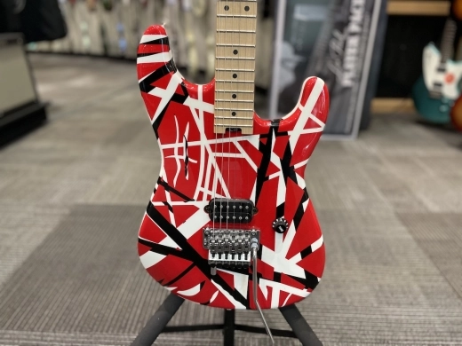 FENDER MONTH - EVH STRIPE SERIES 4