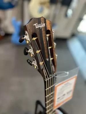 Taylor Guitars - 322E 12FRT VCL 2