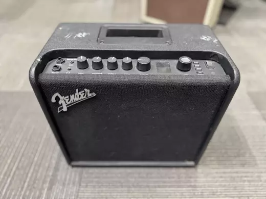 Fender Mustang LT25 Guitar Amplifier