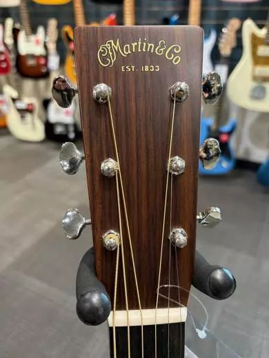 Store Special Product - Martin Guitars - 000-28 V18