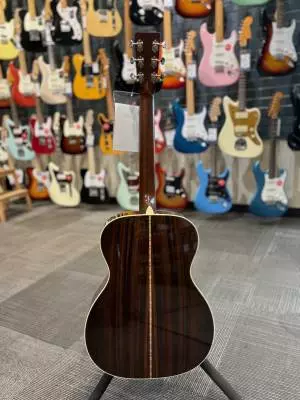 Store Special Product - Martin Guitars - 000-28 V18