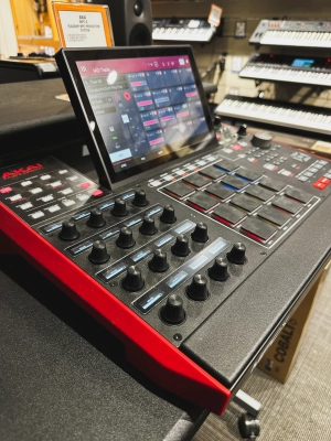 Akai - MPC X