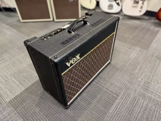 Vox AC15 Guitar Amp 2