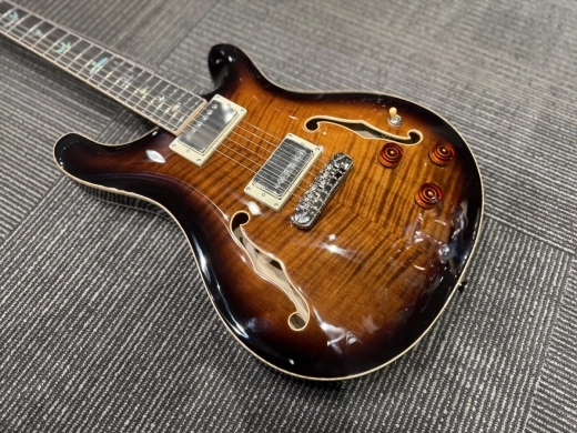 PRS SE Hollowbody II Piezo with Case - Black Gold Burst 5