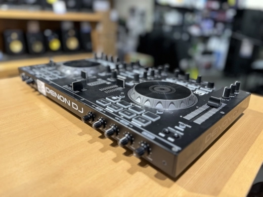 Denon DN-MC4000 DJ Controller 2