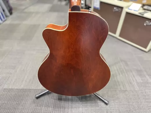 Godin 5th Avenue CW Kingpin II P90 Cognac Burst 4