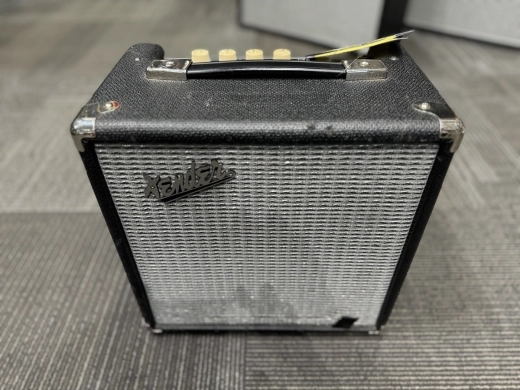 FENDER MONTH: Fender Rumble 15 V3 Bass Amp 2