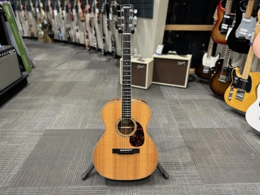 Larrivee OM-09 Pro Acoustic Guitar