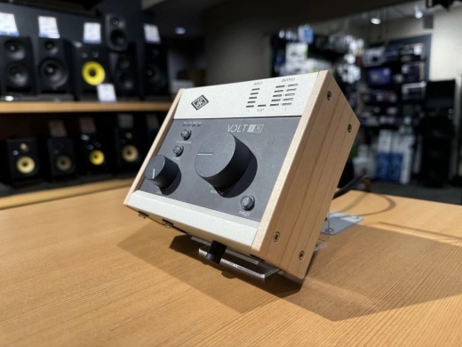 Universal Audio UA-VOLT176 USB Audio Interface 2