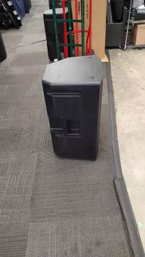 Yorkville Sound - YXL15P 2