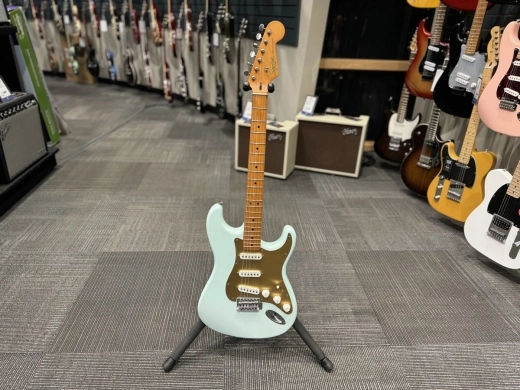 SQUIER 40 STRAT MN AHW GPG SSNB