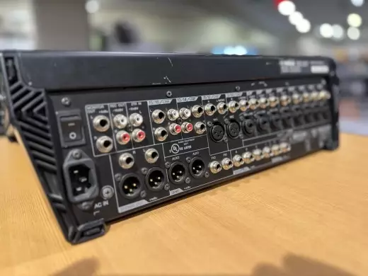 Yamaha 16-channel Mixing Console 4