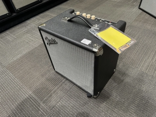 FENDER MONTH: Fender Rumble 25 V3 Combo 3