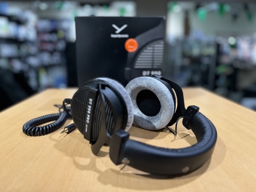 Store Special Product - Beyerdynamic - DT990 PRO-250