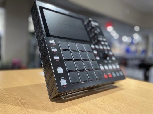 MPC ONE STANDALONE MUSIC PRODUCTION CENTER 2