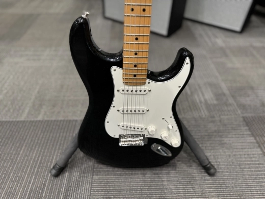 FENDER MONTH: Fender Player Stratocaster Black 4