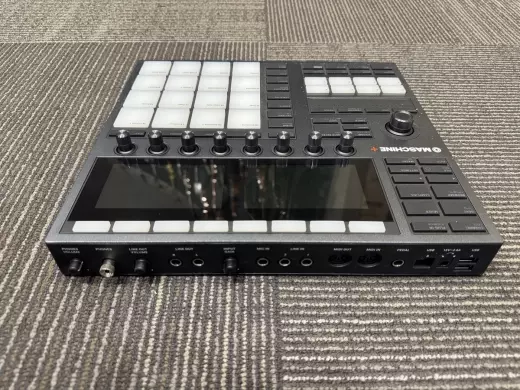 Native Instruments - MASCHINE PLUS 2