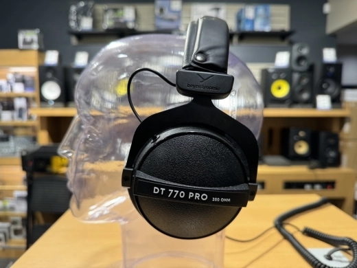 Beyerdynamic DT770 PRO-250 Studio Headphones 3