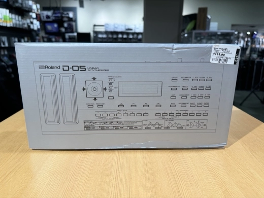 Roland - D-05 ROLAND 3