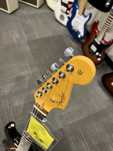 FENDER MONTH SPECIAL - American Pro II Strat 2