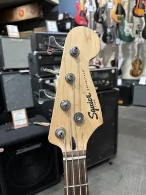 Squier Sonic Bronco Bass, Laurel Fingerboard - Black 2