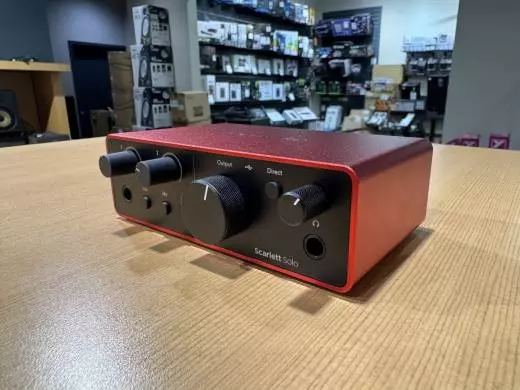 Focusrite Scarlett Solo MK4 - Open Box Special