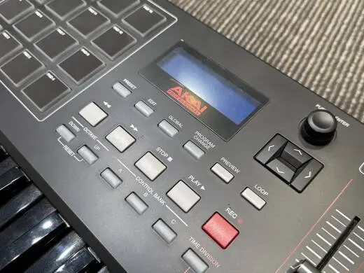 Akai - MPK249BLACK 2