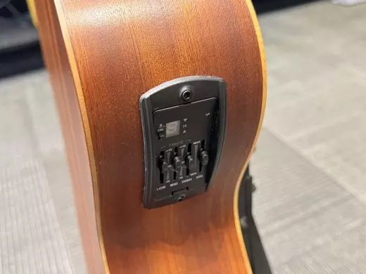 Taylor Academy 12E V3 Grand Concert Spruce/ Sapelle 6