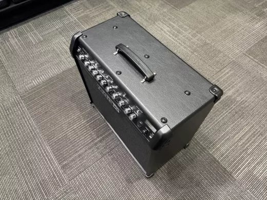 Line 6 SPIDER4-75 Guitar Amplifier 2