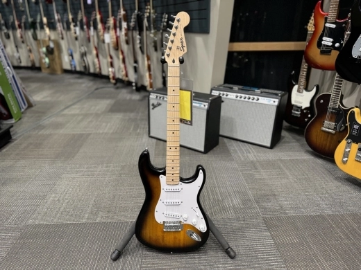 FENDER MONTH: Squier Sonic Strat Sunburst 2
