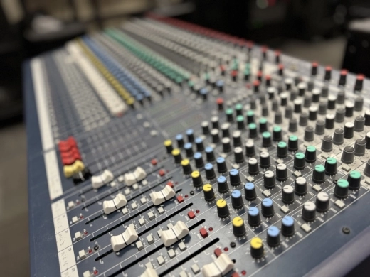Soundcraft - LX7II 32CH 2