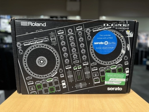 Gear Hunter | Roland DJ-202 USB DJ Controller