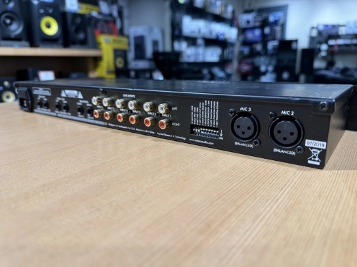 ART MX624 6-CHANNEL RACK MOUNT ZONE MIXER 2