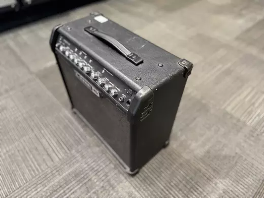 Line 6 SPIDER4-30 Guitar Amp 2