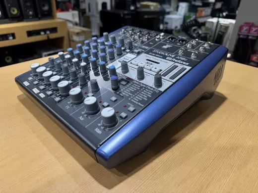 PreSonus AR8C Compact Recording Mixer w/ Case 2