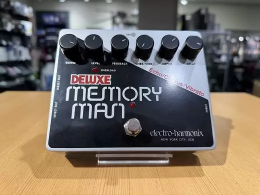 EHX Deluxe Memory Man Delay/chor