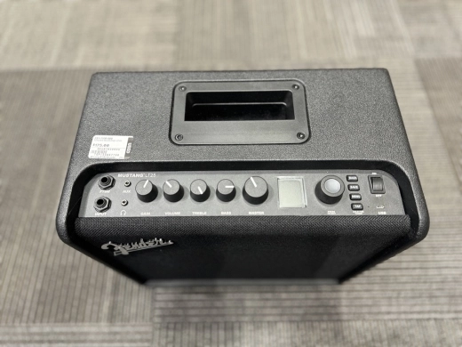 Fender Mustang LT25 2