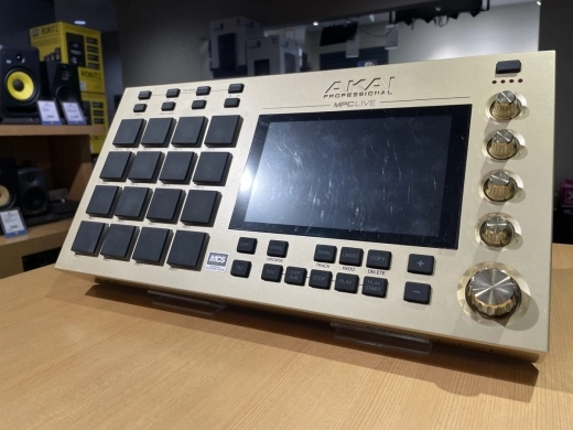 Akai - MPC LIVE GOLD 3