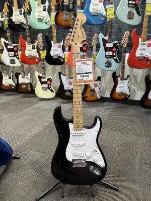 Squier Affinity Series Stratocaster, Maple Fingerboard - Black