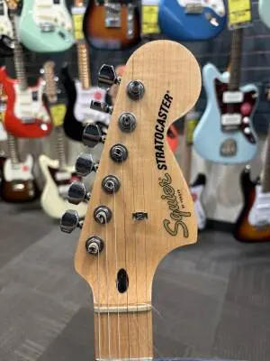 Squier Affinity Series Stratocaster, Maple Fingerboard - Black 2