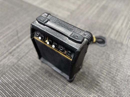 MAESTRO GM-05 PORTABLE GUITAR PRACTICE AMP 2