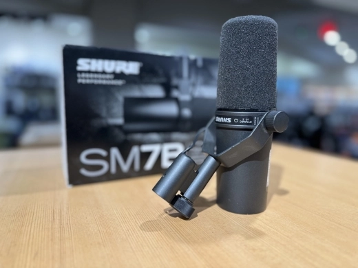Shure - SM7B 2