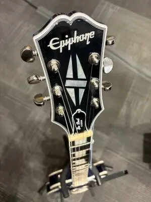 Epiphone Les Paul Custom Limited Edition Quilt Top - Viper Blue 2