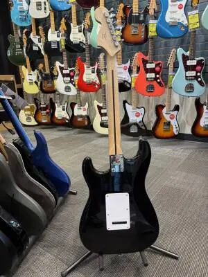Squier Affinity Series Stratocaster, Maple Fingerboard - Black 2