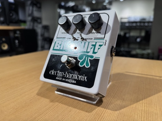 Electro-Harmonix Big Muff Distortion Pedal w/ Wicker Switch