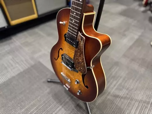 Godin 5th Avenue CW Kingpin II P90 Cognac Burst