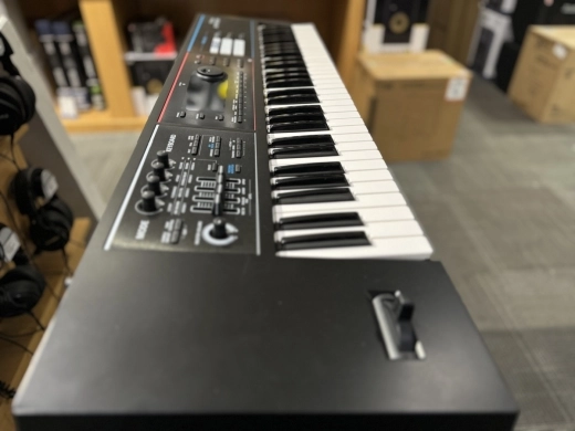 Roland JUNO-DS 61 Keyboard Synthesizer 3